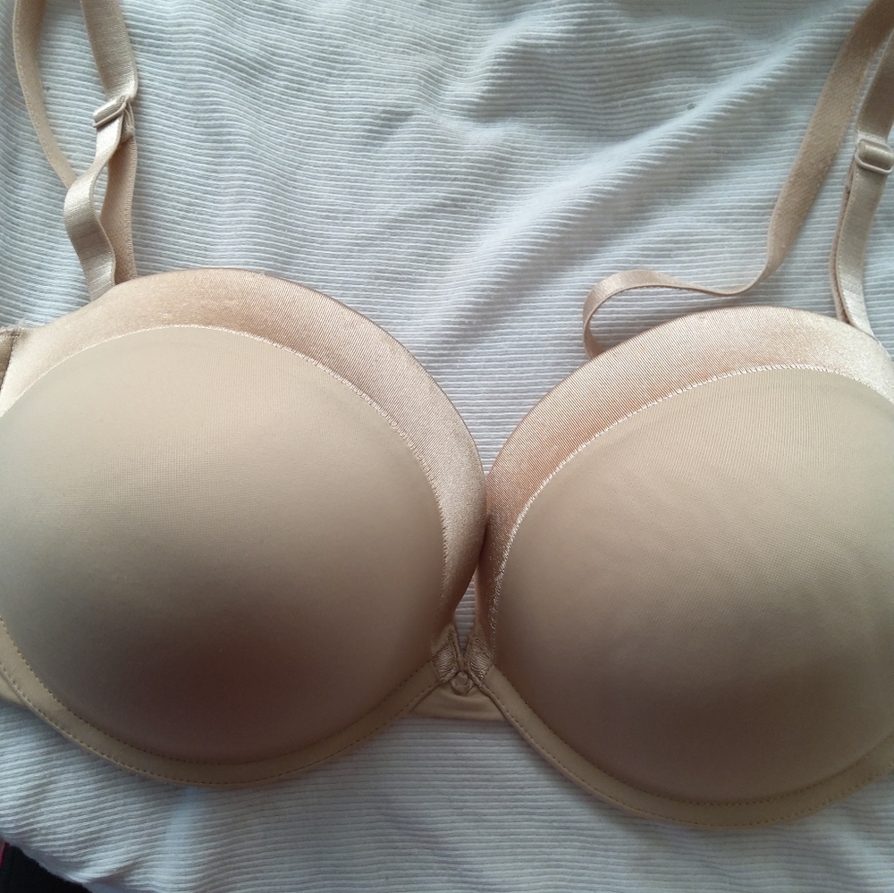 Maidenform bra 38D